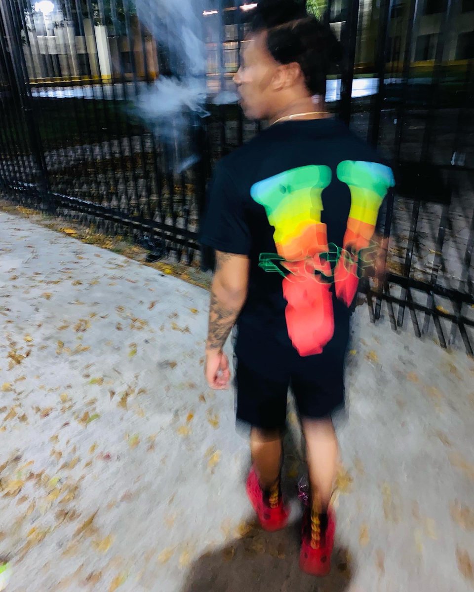 216redbull's tweet photo. I’m tired of this shit everybody act like they riding in shit 😒 #LLHR💨 #LLNIA💔 https://t.co/viAhLWV6M4