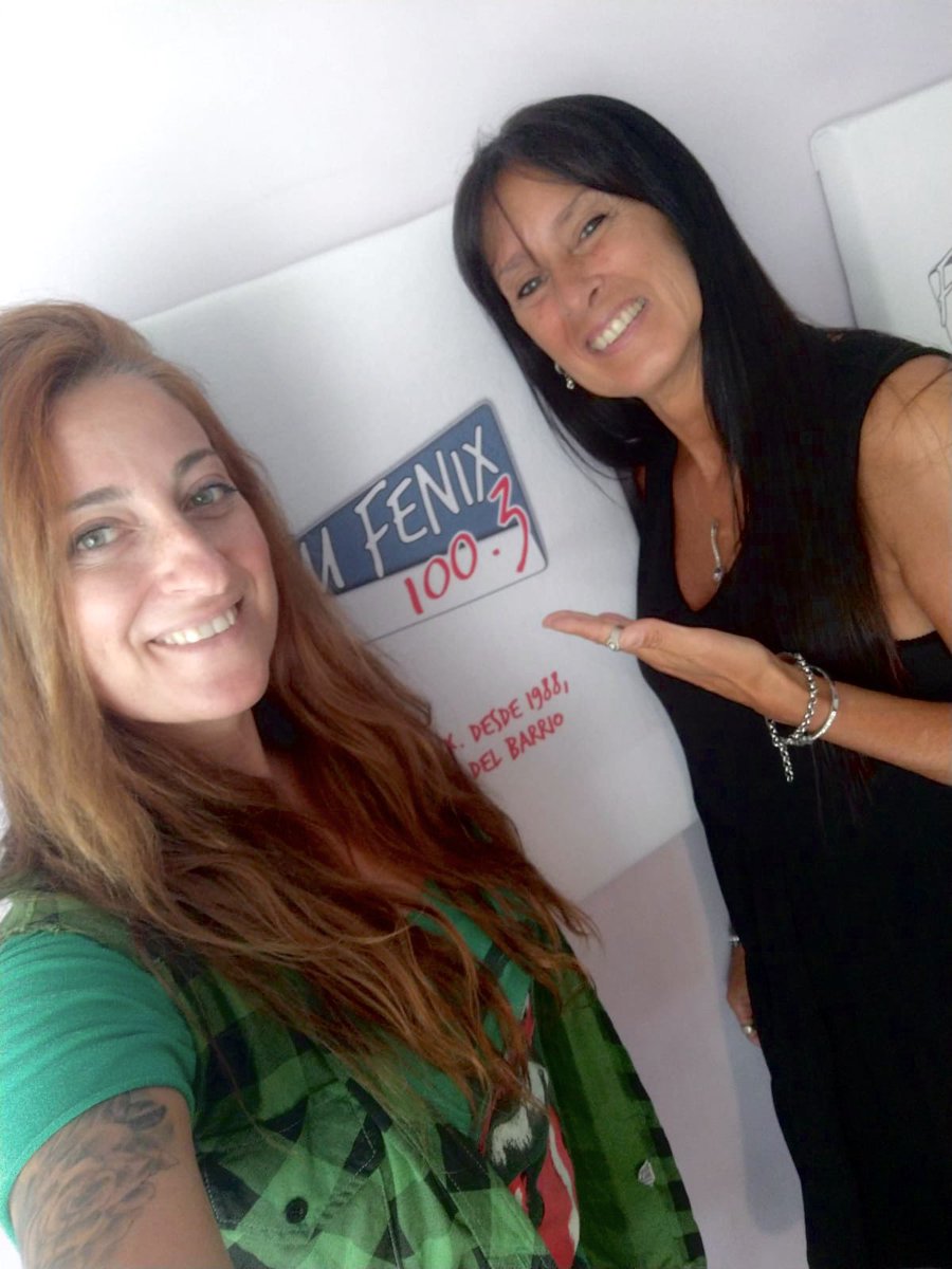 📻 Sabías? 
👉A partir del 6/4 todos los miércoles de 10 a 12 am desayunamos con vos, para cortar la semana con la mejor energía!
Por <a href="/FmFenix_radio/">Fm Fenix 100.3</a> con <a href="/anilocutora/">Anita Rey</a> y <a href="/AndyMemb/">Andrea 🇦🇷💙🤍💙</a>  #BuenasNoticias #VidaSana #Deporte #Espectaculos y mucha #Solidaridad … 💬#Sumate
