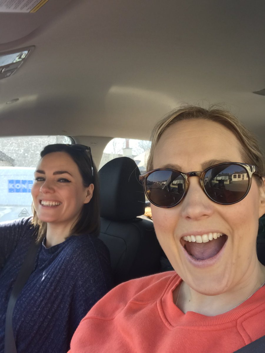 theevesmusic's tweet image. On the road for the next leg of the @horsemusic tour. Weather is glorious today - perfect day for a road trip!