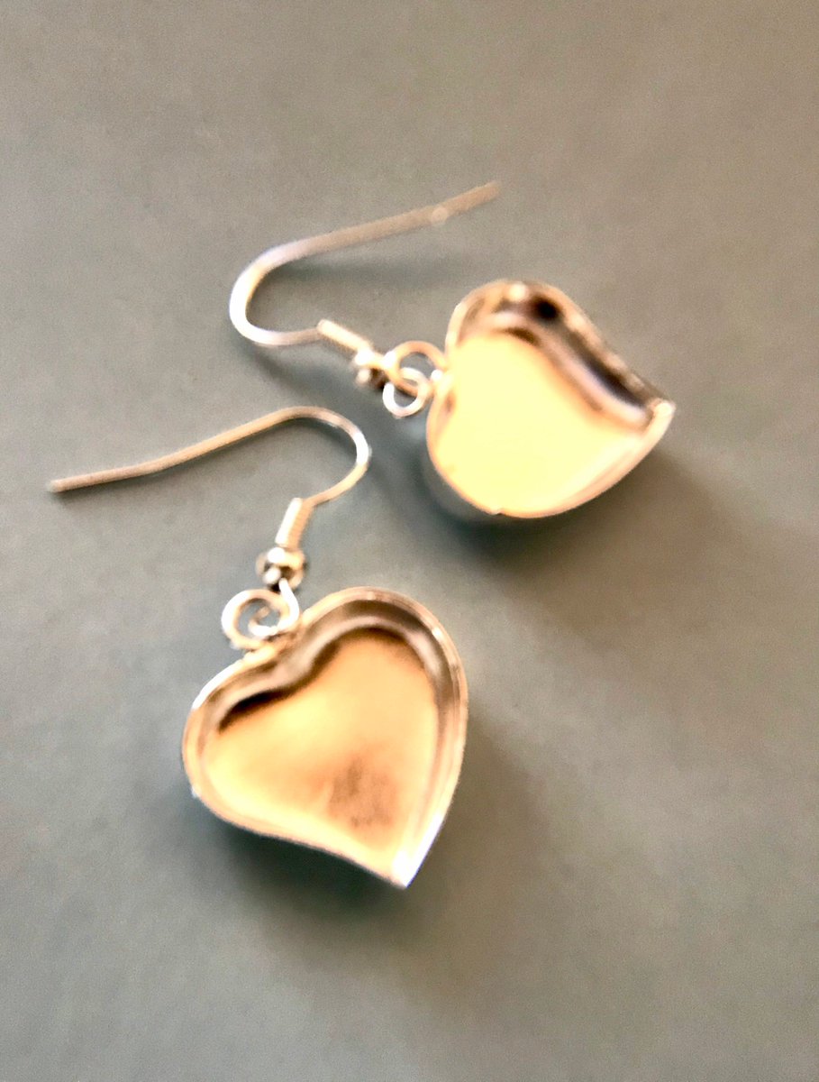 BySupply1's tweet photo. Silver Earrings Blanks Fish Hooks Heart Shape with 15mm Bezel Tray Lot of 1 Pair by BySupply https://t.co/NhtFxI46fP #Etsy #bysupply #SilverFishHooks https://t.co/IuSz0tDu7V