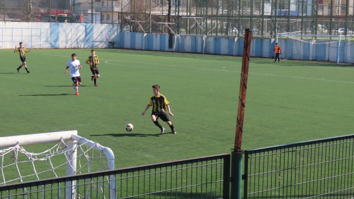 Bu çocuk "gelecek"bakınız.#Fenerbahçe ilgilen.