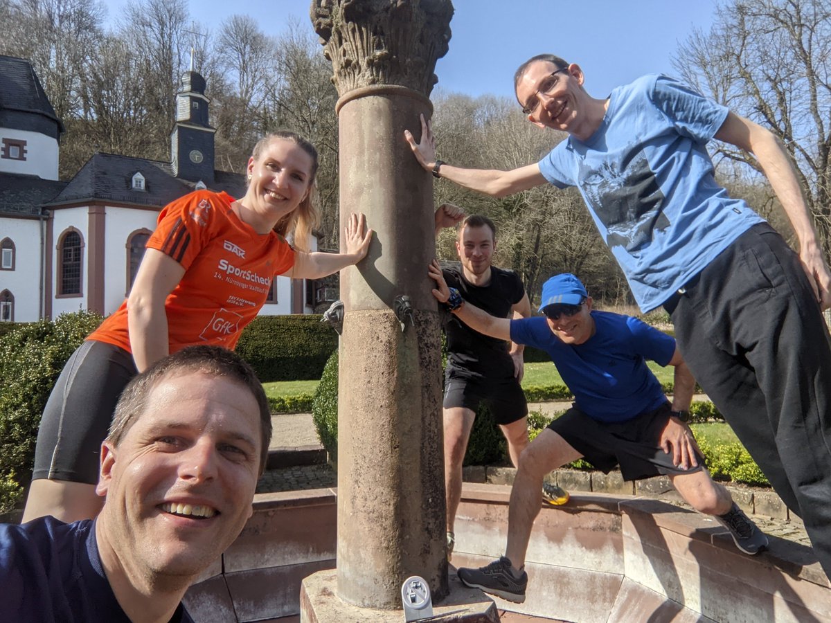 VisionBernie's tweet image. We had an in depth conversation about runtime of human body researchers @KimmelRon @JADGardner @patrik_cpp  and Vanessa Wirth @dagstuhl N^2 route