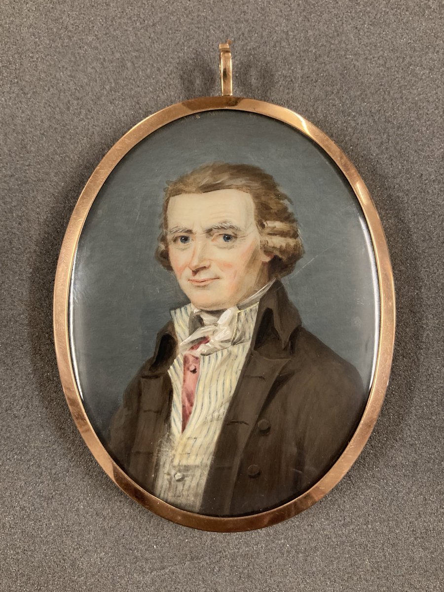 AshmoleanUEP's tweet photo. Huge thanks to Helen Swift and Meryem Kalayci of St Hilda’s for a wonderful #TalkingMemory discussion of death and remembering: legacy, silence, memorials, inventories.
And here’s a miniature of C18 Irish actor Charles Macklin.
And his hair.
Or is it?
How reliable is memory? https://t.co/6pLqW0Z5Fu
