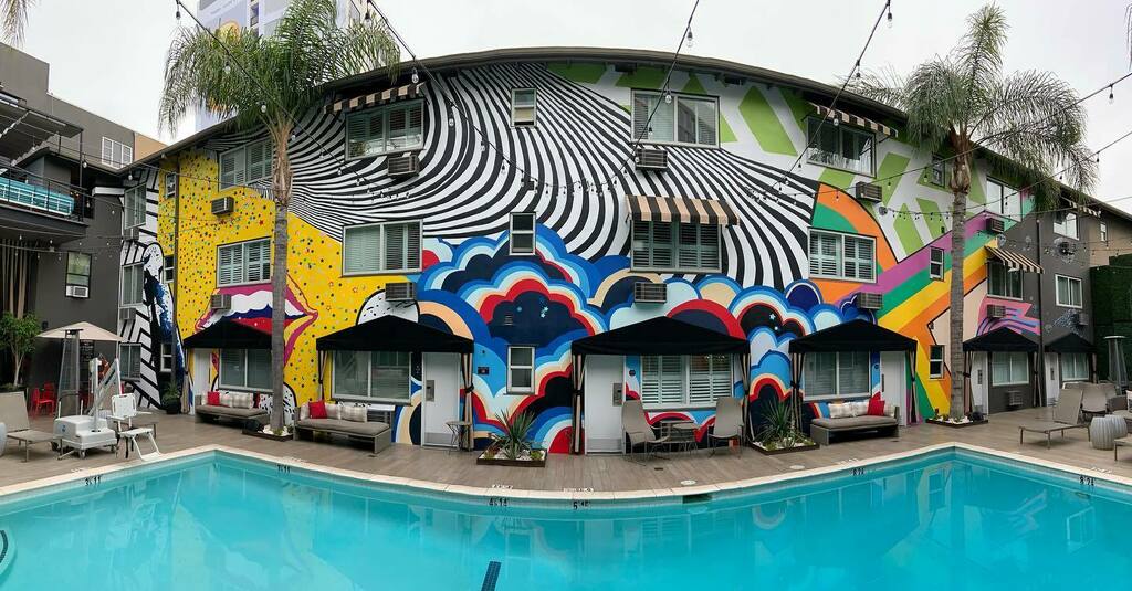 dsans1's tweet photo. Made a little painting @hotelziggy with @cjhungerman over the last couple weeks. 

Big shout out to the amazing staff at the hotel! Absolutely the reason to stay there is their team, from housekeeping and maintenance, to front desk and bartenders. Truly … https://t.co/3RUWH9zEff https://t.co/jiYxlx0WNC