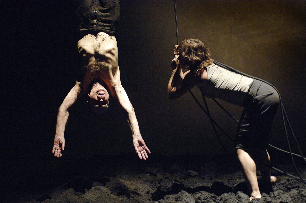 Afgelopen vrijdag kregen we het verdrietige bericht dat onze lieve vriend en gewaardeerde collega Jaap Flier in zijn slaap is overleden. Boukje: 'Al sinds Grond hebben we het vaak over de dood gehad. Nu is het zijn moment. Ik zal hem missen'. Lees: bit.ly/36cjAFi