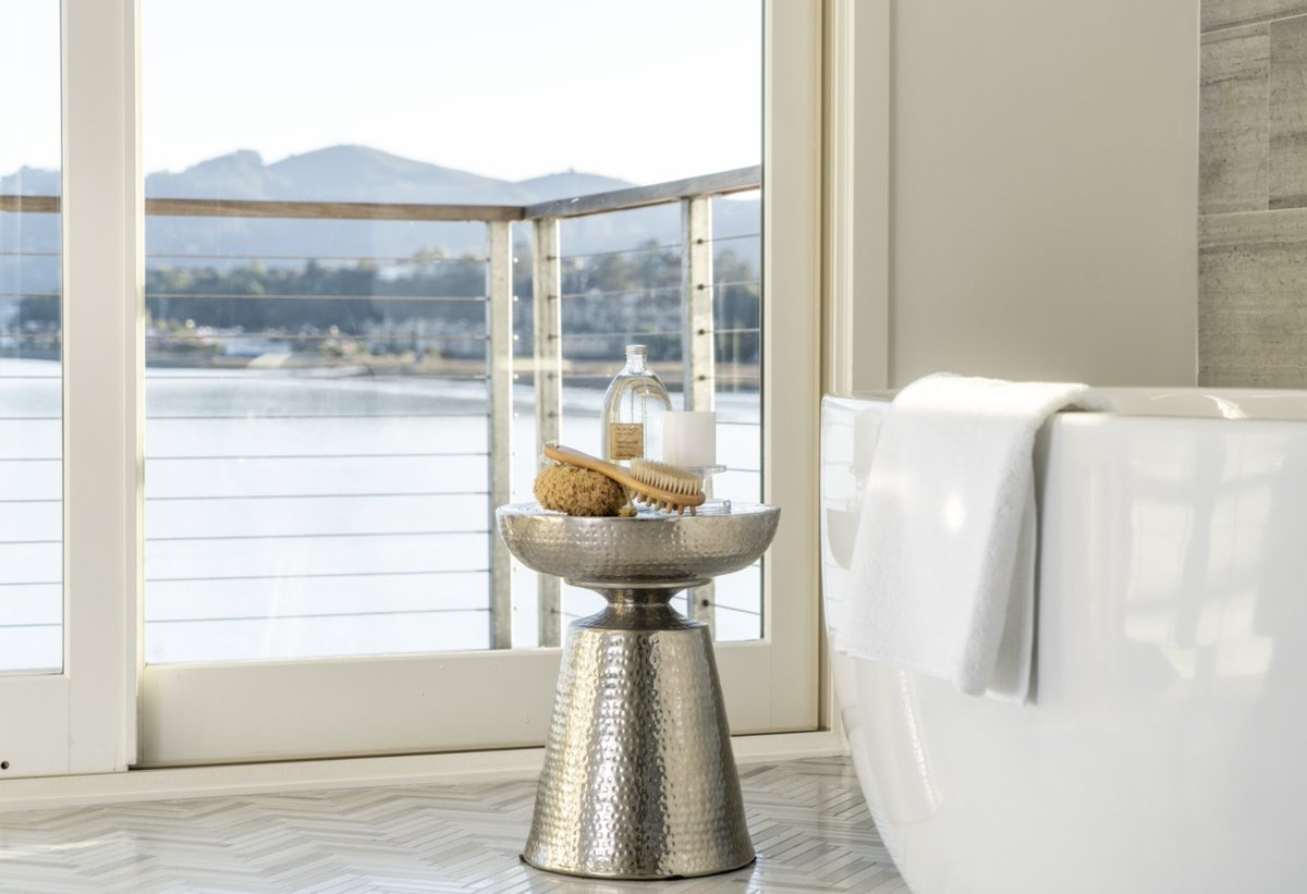 CoveAtTiburon's tweet photo. Does it get more relaxing than this? https://t.co/1jjmoPdlqV