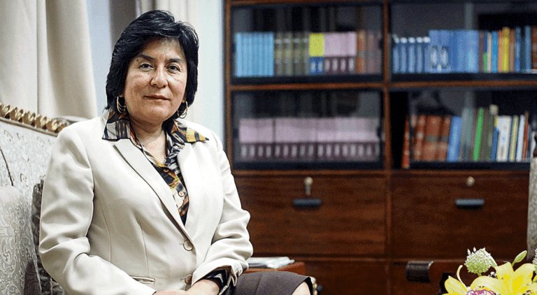 #MarianellaLedesma: El indulto a Fujimori “es resultado de una actividad delictiva de cohecho”

#Magistrada del #TC votó en contra de que se restituya el #indultoaFujimori, ya que afirma que fue producto de “acuerdo para blindar a #PPK de vacancia”.