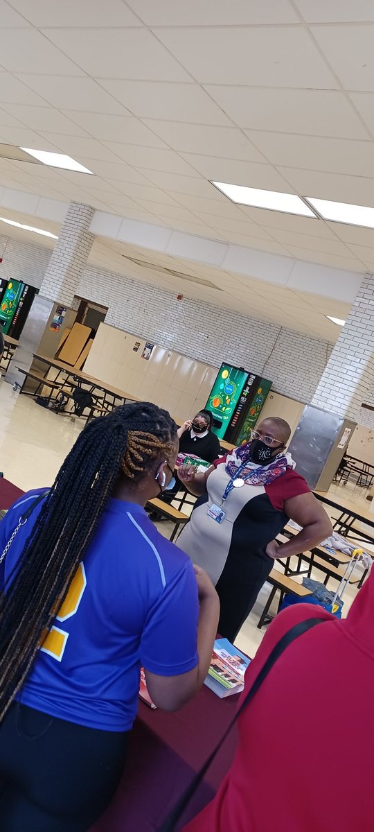 KKCRecruiterKH's tweet photo. Enjoyed sharing information about KKC programs and resources with Bowen's juniors and seniors at their CCC College Fair. @KKCEnrollment https://t.co/MoSEqVH6Kf
