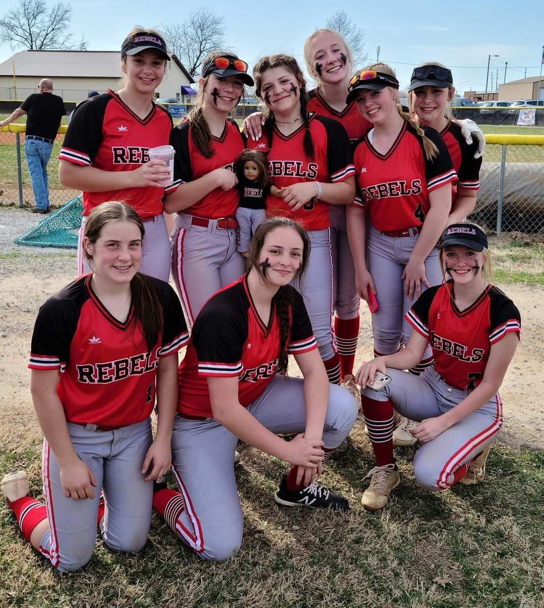 Rebels Softball 07-Dewert tweet media