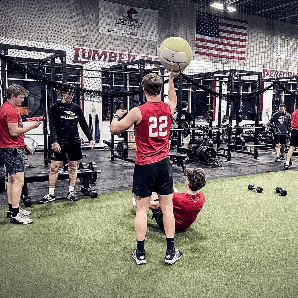 MN_Lumberjacks's tweet photo. In-season baseball has begun, but our seniors (and one sophomore!) are putting in the work at 6am to stay healthy.
-
#glperformance #lumberjacked #strengthandconditioning #strength #weightlifting #strong #inseasontraining #functionaltraining #strengthtraining #sportsperformance https://t.co/Su9NcyIO2o