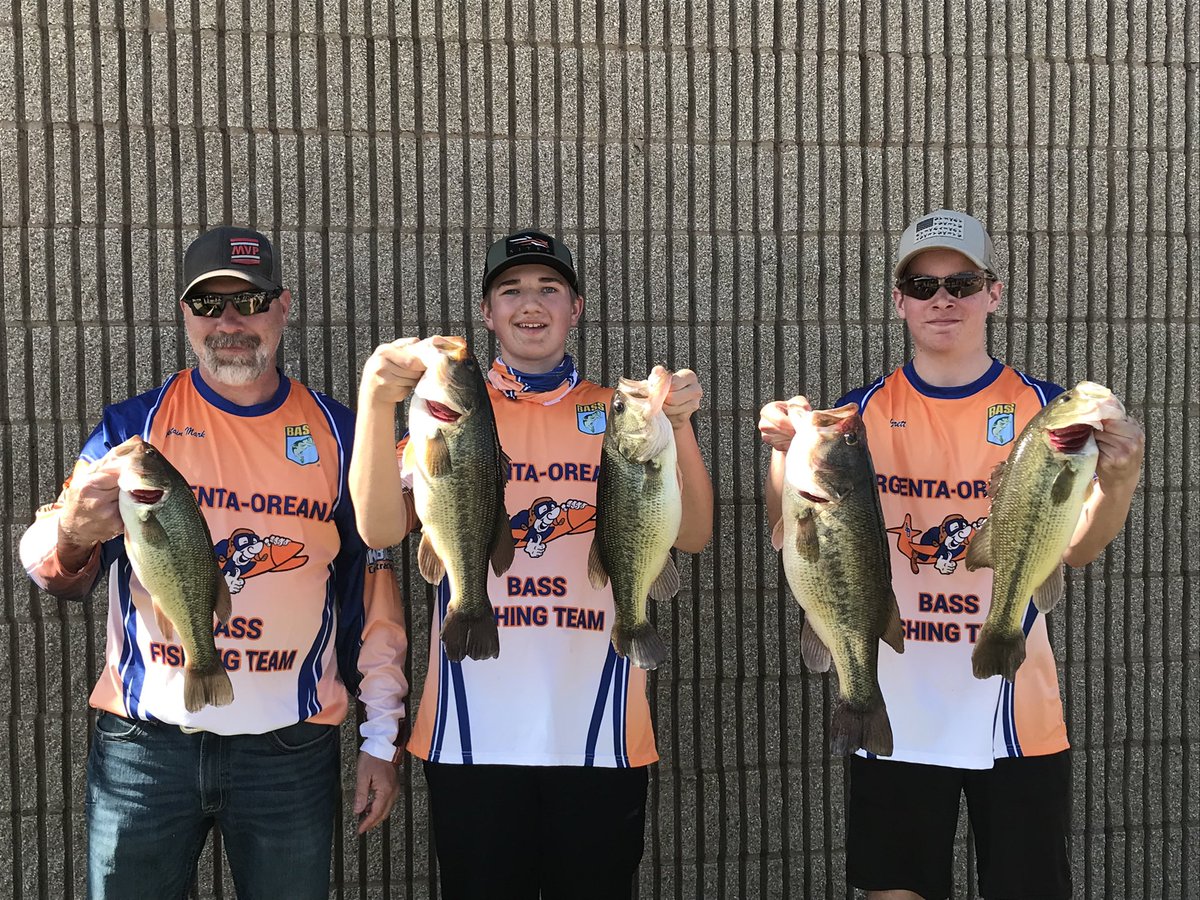 trojanfishing's tweet photo. 2nd Annual Spring Smackdown on Clinton Lake. Chase Logue and Garrett White from Argenta-Oreana topped 55 other boats to take 1st place with an awesome 5-fish limit for 19.71 pounds! 2nd-Williams/Gadbury (Heritage). 3rd-Fortune/Baker (Clinton).4th-Doolin/Wells (A-O). https://t.co/oZu1izygPH