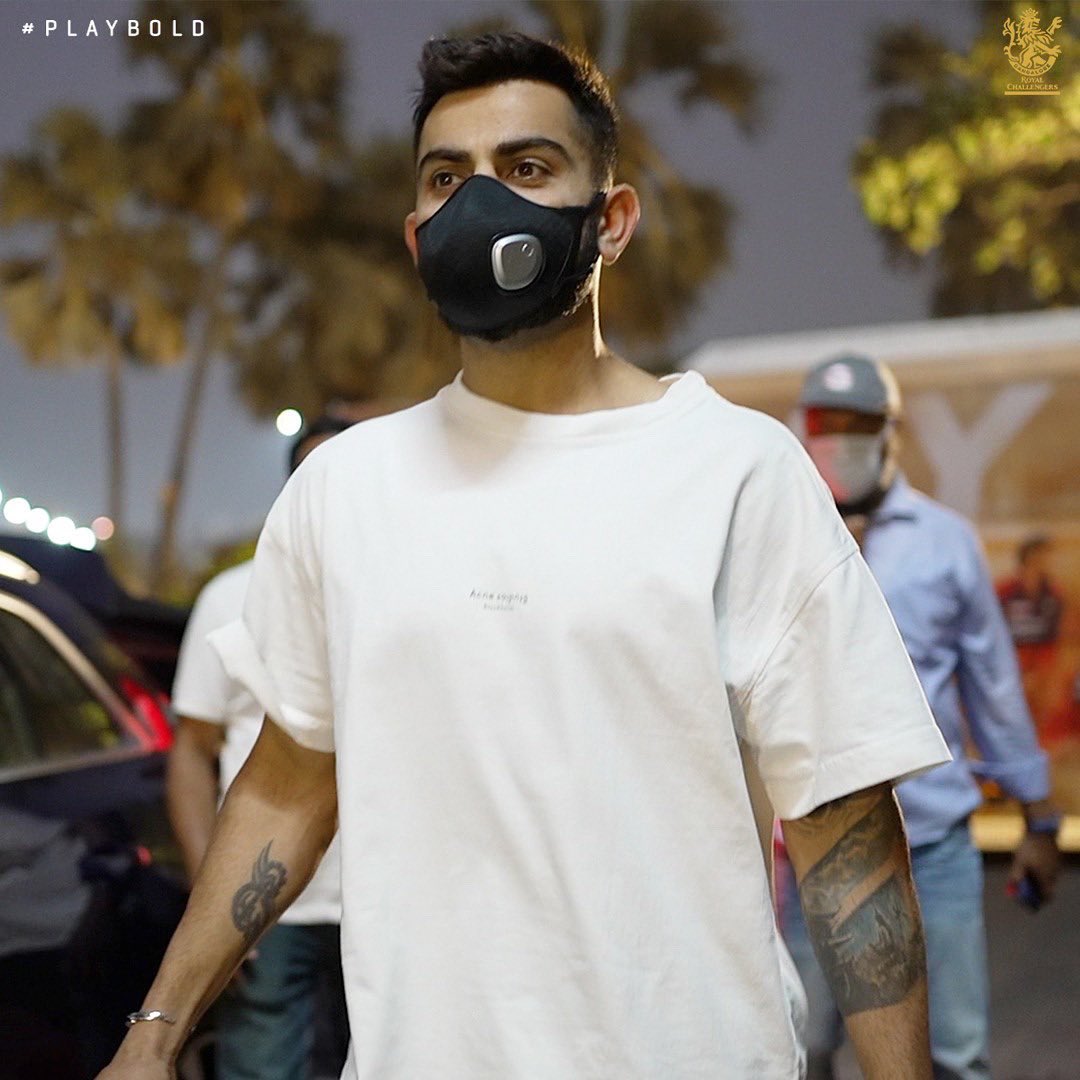 RCBTweets's tweet photo. King Kohli has arrived! That’s it. That’s the news. 🙌🏻👑 

@imVkohli 
#PlayBold #WeAreChallengers #IPL2022 #Mission2022 #ViratKohli https://t.co/P8W9ICCwOX
