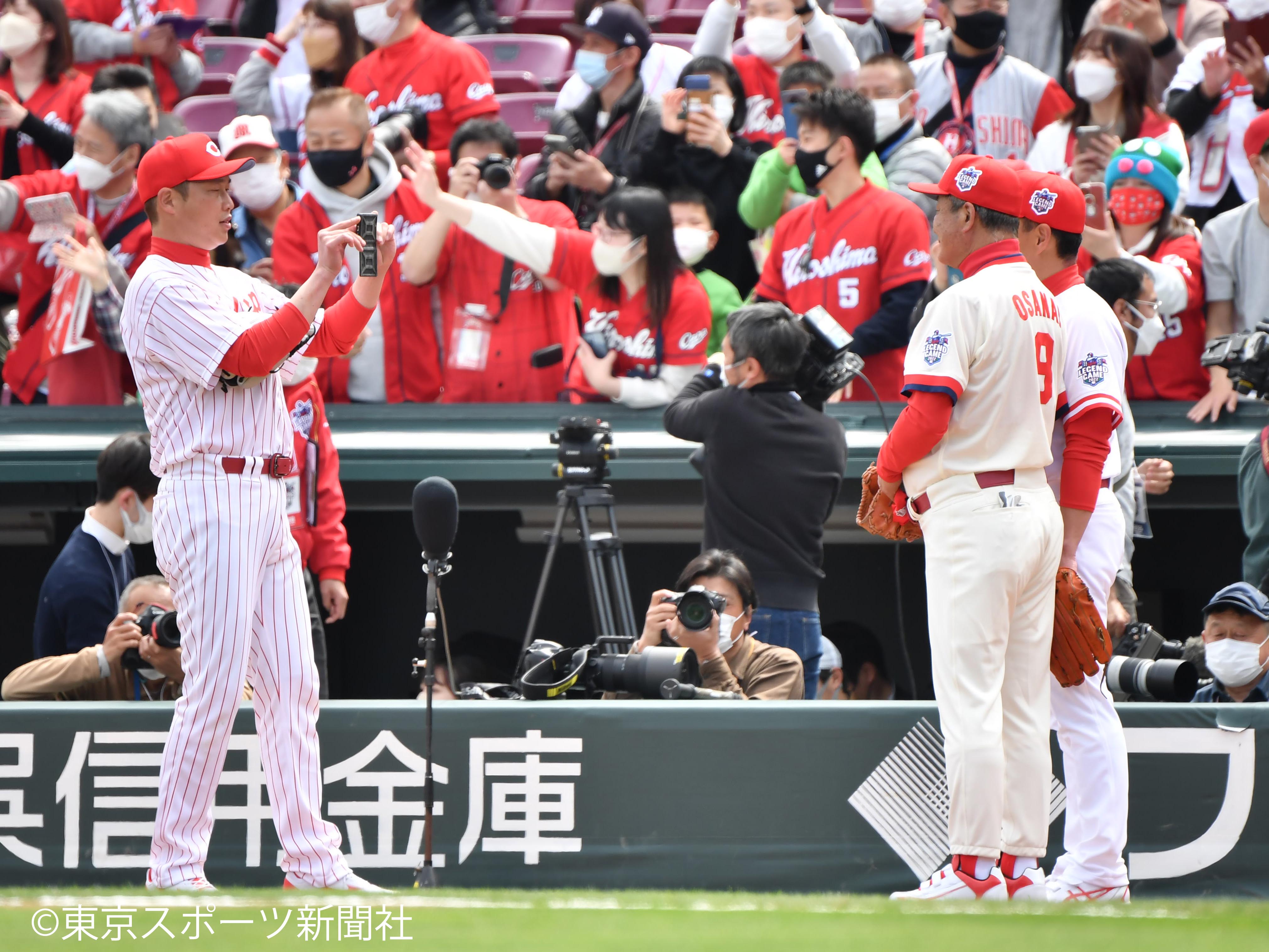 新品】スポニチ 日本シリーズ激闘号 広島カープ 新井さん お疲れさま