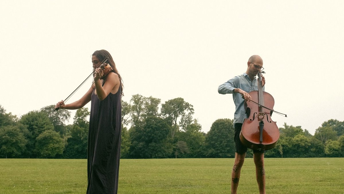 foxwerx's tweet photo. .@chamberbrews to perform compelling violin/cello program + world premiere by Sharon Udoh Apr 26 at @ShortNorthStage https://t.co/HlsVzY2ok9 #artmakescbus Free admission. @FundJohnstone https://t.co/mUvoWwP858
