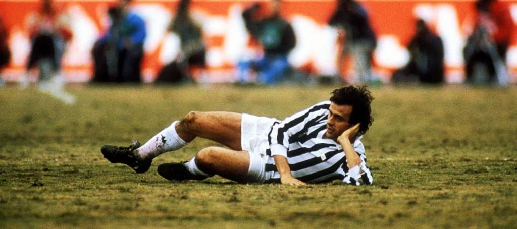 Michele38834609's tweet photo. Cioè, io sono sopravvissuto all'addio al calcio di questo Signore qui...restiamo calmi!
#Dybala https://t.co/jMzG7t3Y0S