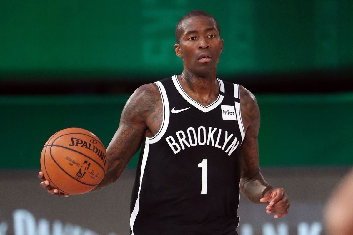 LegionHoops's tweet photo. Jamal Crawford has officially retired from basketball. 

Salute, OG. 🔥 https://t.co/KErD3gHcTX