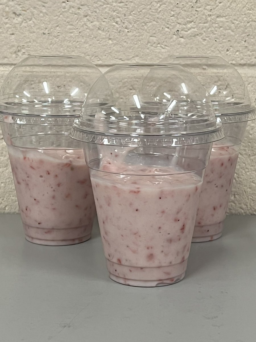 Strawberry Banana smoothies today! Served with a graham gold fish on the side, don’t forget to grab a cup of veggies to make it a complete meal.   Limited amount per lunch so hurry down to grab one! 🍓🍌