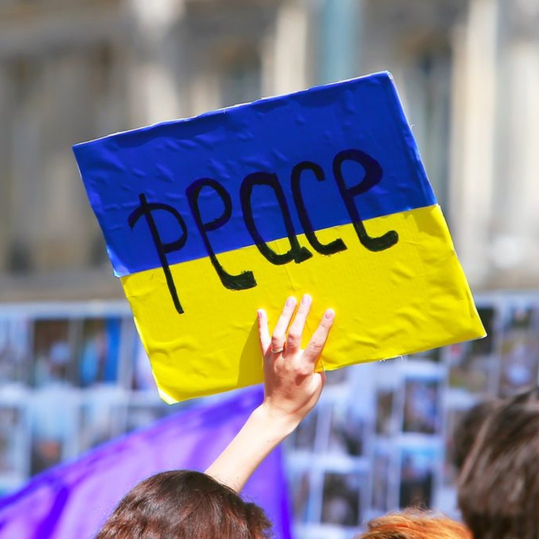 World Friends Onlus (@wfriends) on Twitter photo 🇺🇦 Sosteniamo nel nostro piccolo la popolazione #ucraina segnalandovi le organizzazioni in cui riponiamo fiducia, attive al fianco delle vittime della guerra:
<a href="/Rainbow4Africa/">R@inbow for Africa</a>: support4ukraine.starteed.eu
#ArcaSolidale: arcasolidale.it/accoglienza-pr…
<a href="/SermigTorino/">Arsenale della Pace</a>: sermig.org/ucraina 🇺🇦 Sosteniamo nel nostro piccolo la popolazione #ucraina segnalandovi le organizzazioni in cui riponiamo fiducia, attive al fianco delle vittime della guerra:
<a href="/Rainbow4Africa/">R@inbow for Africa</a>: support4ukraine.starteed.eu
#ArcaSolidale: arcasolidale.it/accoglienza-pr…
<a href="/SermigTorino/">Arsenale della Pace</a>: sermig.org/ucraina