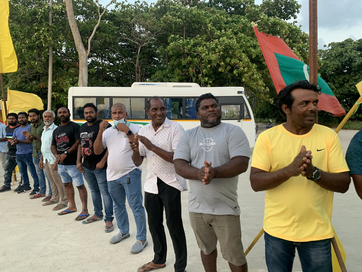 mrsays_'s tweet image. Hingaalan campaign ah chairperson candidate @faya_i adhi A.R.R candidate @Roxeyna N.Kendhikulhudhoo ah. #MDPhingaalan