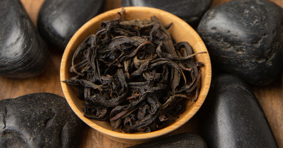 TeaSource's tweet photo. 5-Stars for Big Red Robe: "I notice the roastiness, big mouthfeel, chocolate notes, sesame. Holds up for multiple steeps & feels robust." -Elisabeth https://t.co/RHbZtRbQzD #bigredrobe #dahongpao #rocktea https://t.co/Dg6yuo35mO