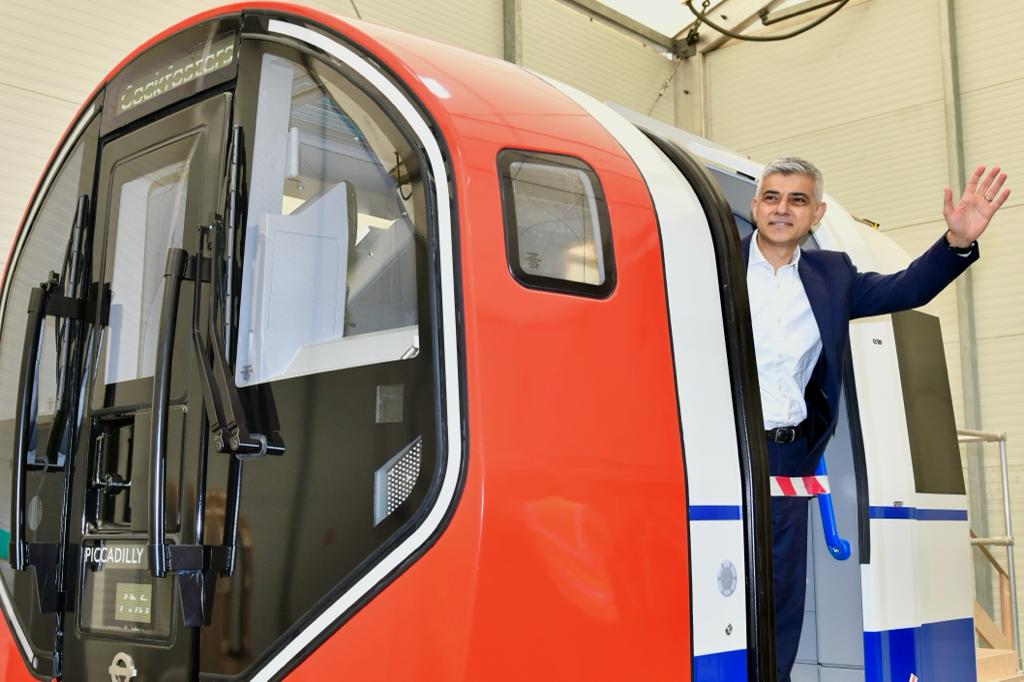 MayorofLondon's tweet photo. These state-of-the-art Piccadilly Line trains, built in Yorkshire, prove just how vital investment in TfL is to creating jobs outside of London. 
 
If the Govt wants to show its commitment to levelling up, it must deliver the capital funding TfL and its supply chain need. https://t.co/eq4mH2cdq7
