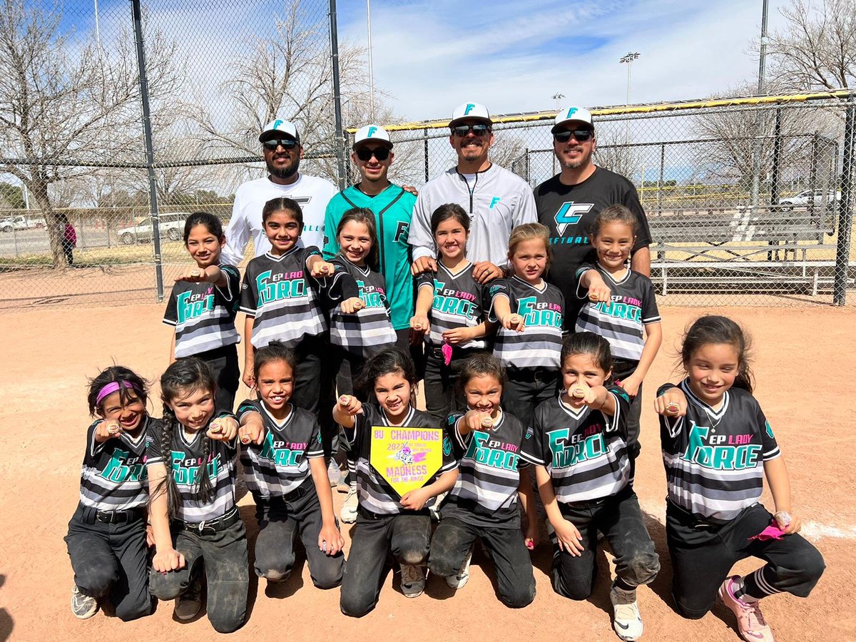 jacquee3503's tweet photo. Charlotte and her team went undefeated this past weekend and came back tournament CHAMPIONS! The girls fixed their mistakes from the last tourney and came back strong to win this one. Hard work pays off! So proud of my Charlotte and her teammates.  #ladyforce #8u #champs 🥎💙🥇 https://t.co/LEB6WoeRKq