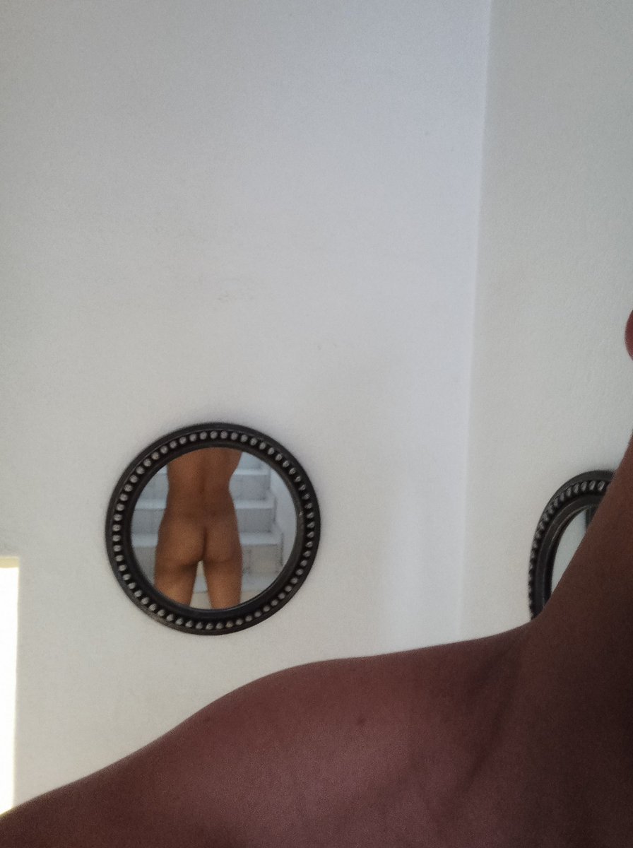 jhbdiscreet's tweet photo. Mirror Mirror on the wall.
Do you see my ass at all?
#gay #jhbgay #discreetgay #pullup #slideintomydm https://t.co/jy4y9PfsJK