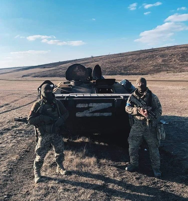 DGfdujf's tweet photo. #Ukraine: A BTR-80 (based) vehicle recently captured by Ukrainian Forces; location unknown. https://t.co/Sij6WGfTY7