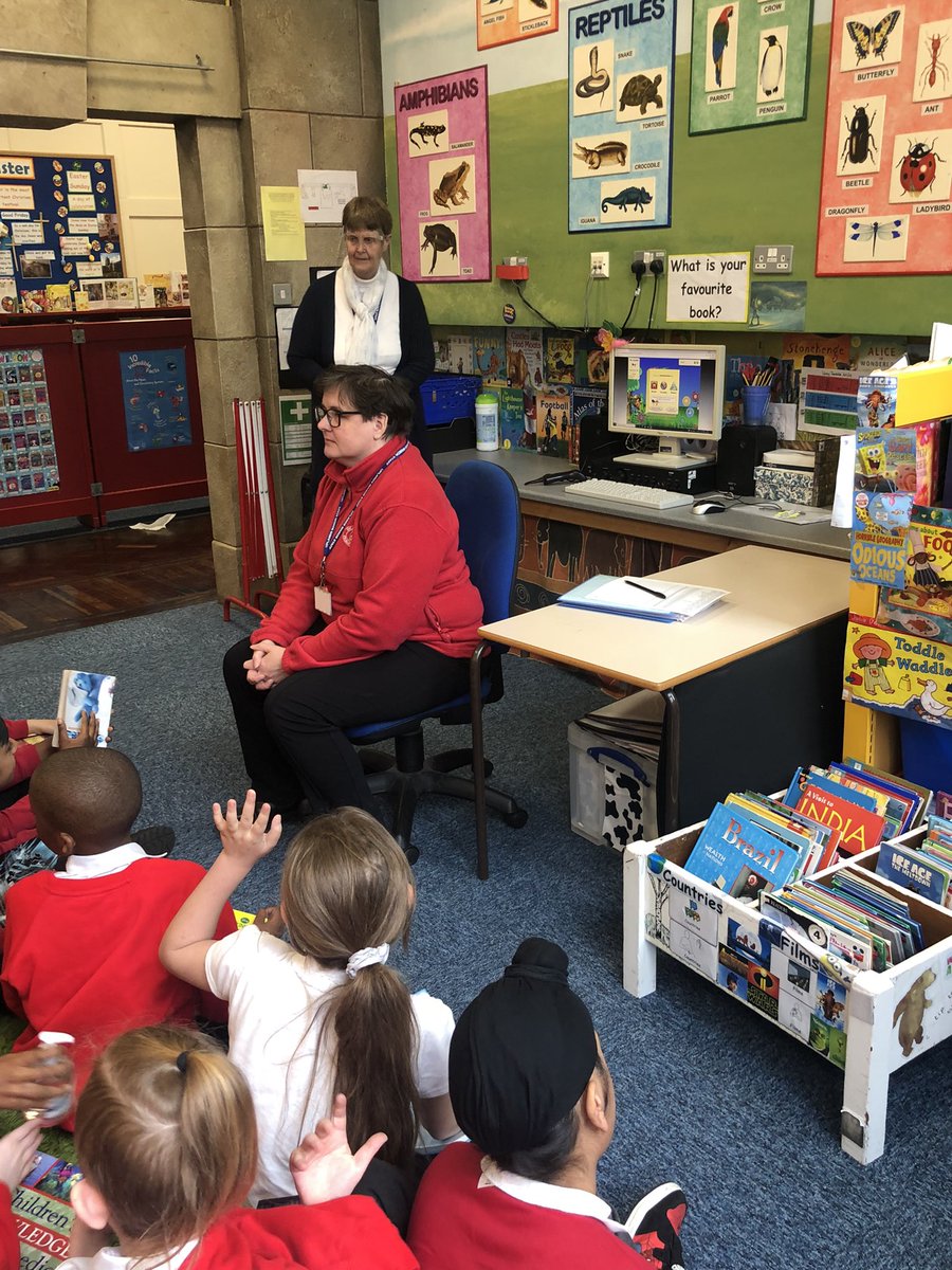 RoddisMiss's tweet photo. We always enjoy our library session in 5R! Lots of good books to choose from. @UplandsManor https://t.co/q0HpWNL1XF