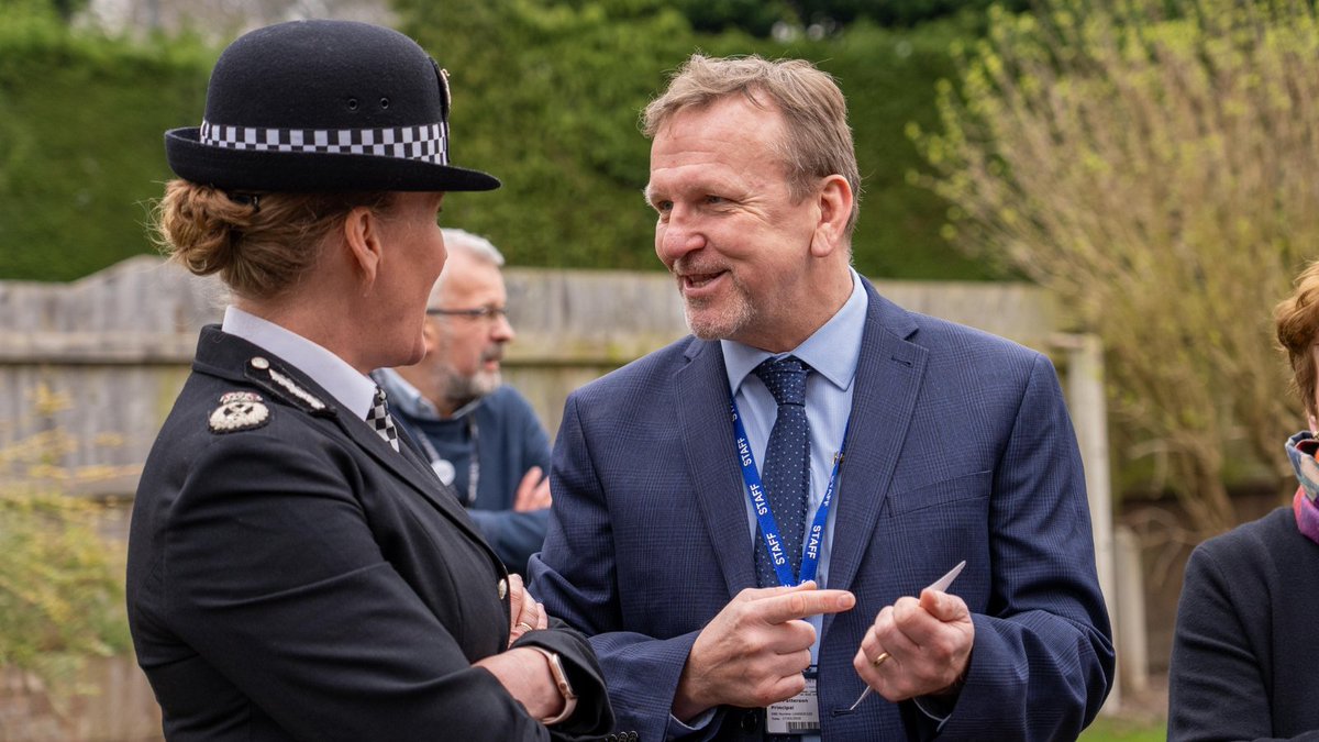 Merseyside Police (@merseypolice) on Twitter photo Our <a href="/merpolchiefcon/">Chief Con Serena Kennedy KPM</a> joined students from <a href="/StVincentsL12/">St. Vincent's School</a> alongside <a href="/HarrietLamb_/">Harriet Lamb</a> <a href="/miss_pilling/">Prof Rachel Pilling</a> and <a href="/Lionpatti/">LionDrPatti (she/her/elle)</a> to spread #SpeedsOfHope at the childhood home of John Lennon. It's always an inspiration to work with these wonderful young people. Our <a href="/merpolchiefcon/">Chief Con Serena Kennedy KPM</a> joined students from <a href="/StVincentsL12/">St. Vincent's School</a> alongside <a href="/HarrietLamb_/">Harriet Lamb</a> <a href="/miss_pilling/">Prof Rachel Pilling</a> and <a href="/Lionpatti/">LionDrPatti (she/her/elle)</a> to spread #SpeedsOfHope at the childhood home of John Lennon. It's always an inspiration to work with these wonderful young people.