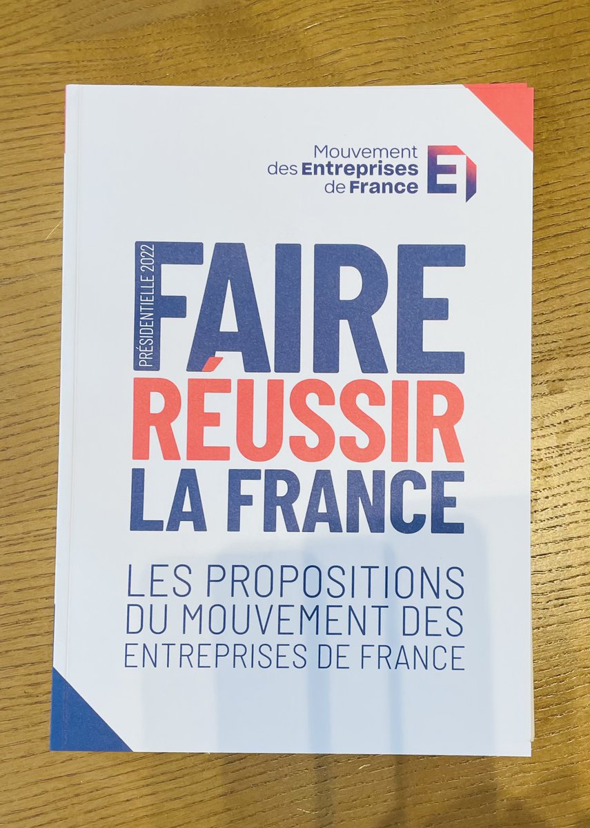 Le président du <a href="/medef78/">MEDEF YVELINES 78</a> <a href="/HardyZhardy/">Hardy</a> accueillait ce matin les élus consulaires yvelinois au siège du <a href="/medef/">Mouvement des Entreprises de France</a> en présence de @patrick01martin : échanges et organisation de nos travaux communs pour les #Yvelines