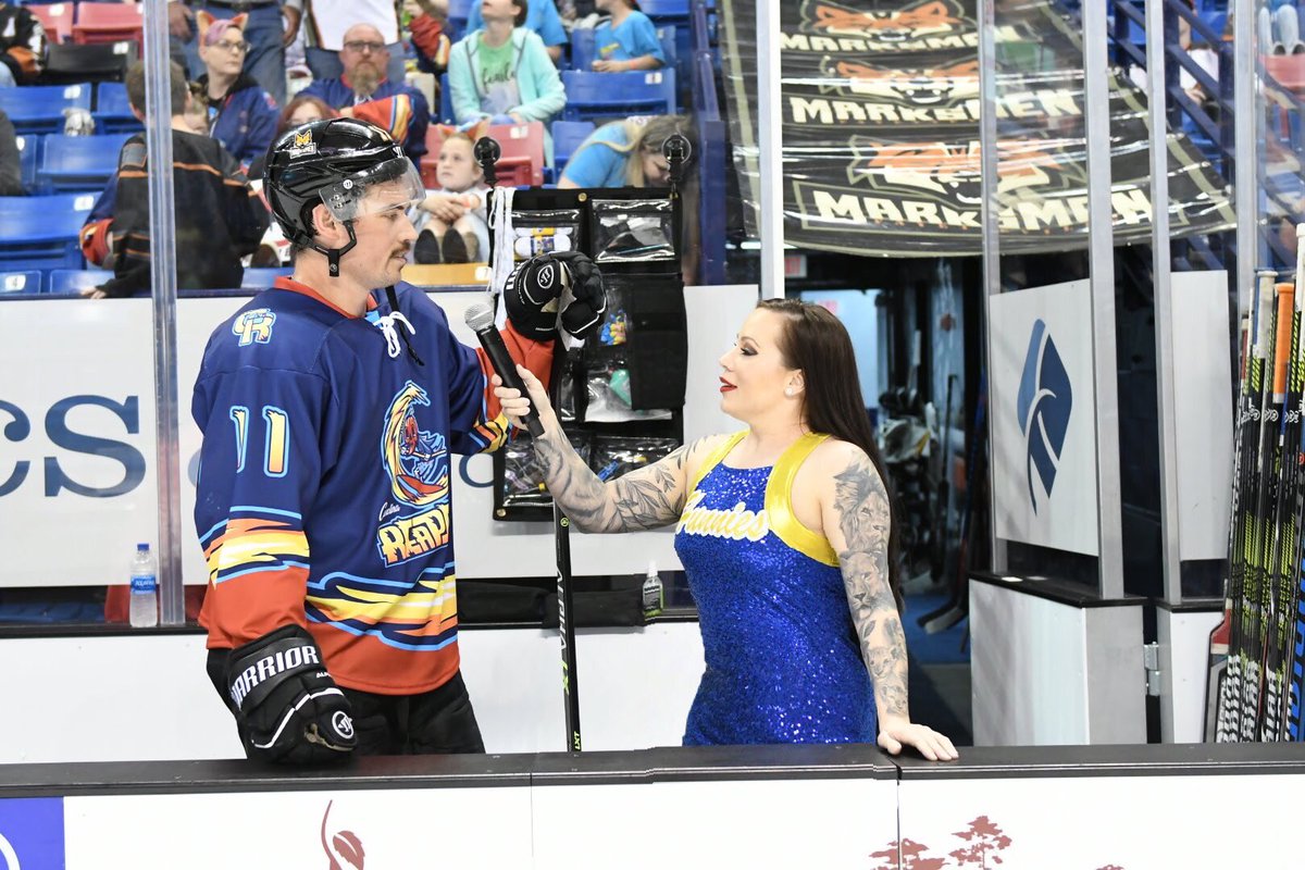 Hunnies Cheerleaders tweet media