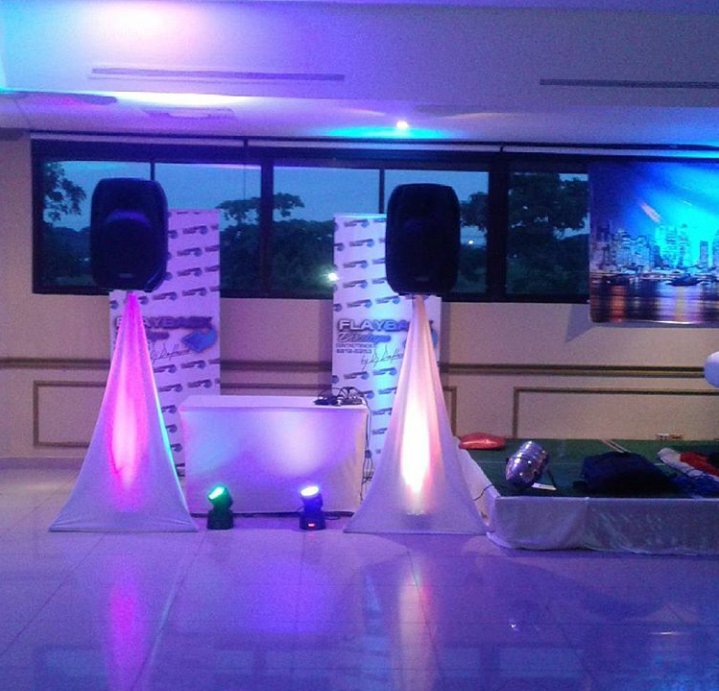 FStudio28's tweet photo. Somos #flayback para todo tipo de eventos estamos a su disposición. Llamamos al 6104-8317. https://t.co/ZxcBH5OuRf
