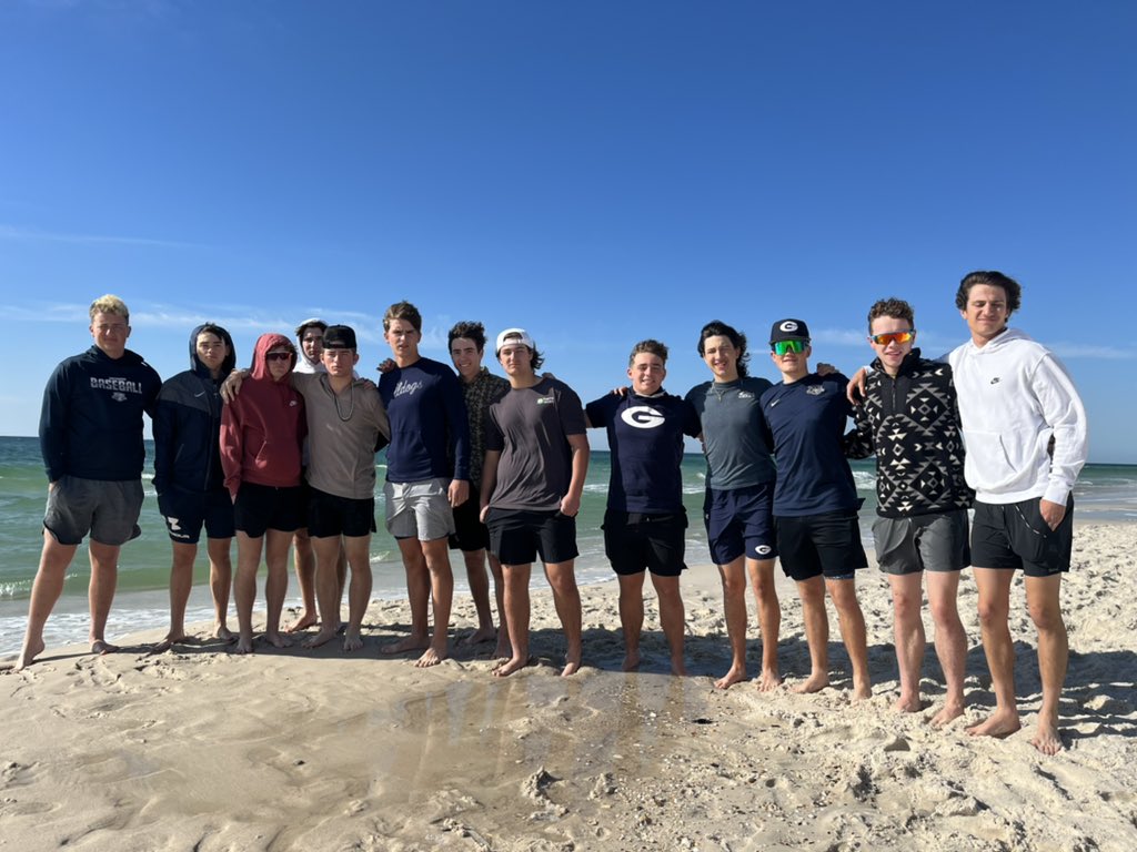 We’ve officially made it to Gulf Shores! First game against Normal Community(IL) at 2:00, then Robertsdale at 4:30.

Lots of Arkansas schools out here representing, pretty awesome environment. <a href="/GSD_Excellence/">Greenwood Schools</a> <a href="/tim_radio/">Tim Terry 🎤</a> <a href="/smittydp/">Dustin Smith, CMAA - The Good Dr</a>