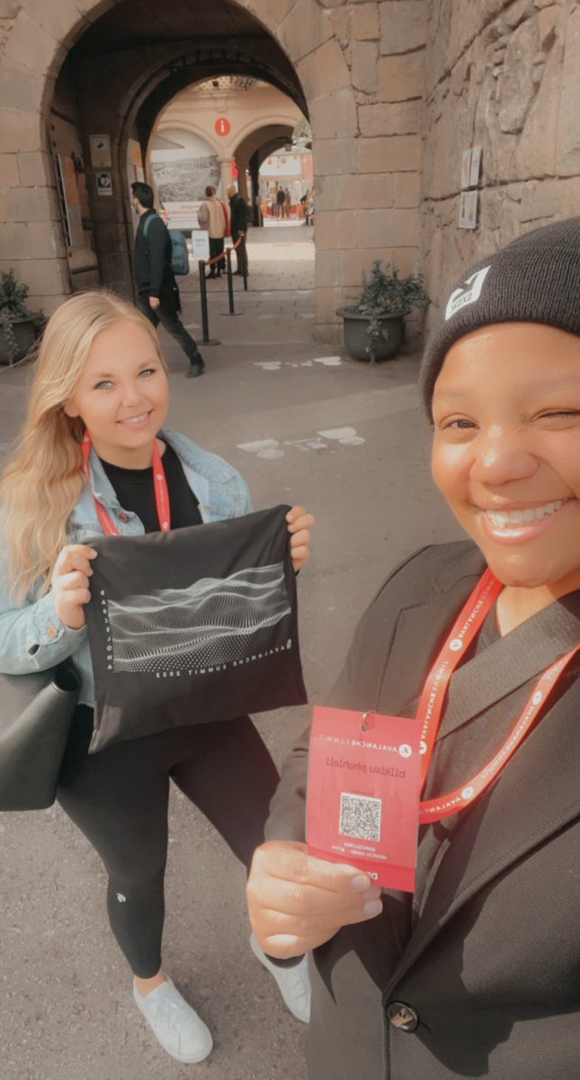 MatchmeNft's tweet photo. Just got our tickets for @AvalancheBarca with @_HerDAO! So excited. #herdao #herdaobuilders #herdaoxavax #herdaoxavalanche #MatchMeNFT https://t.co/OgsLRaLTIq
