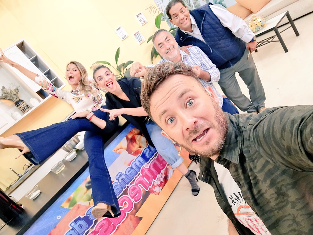 BIRRA HELADA.

Digo eso porque decirles gracias otra vez es repetitivo. 

La Leoroneta sigue a paso firme.