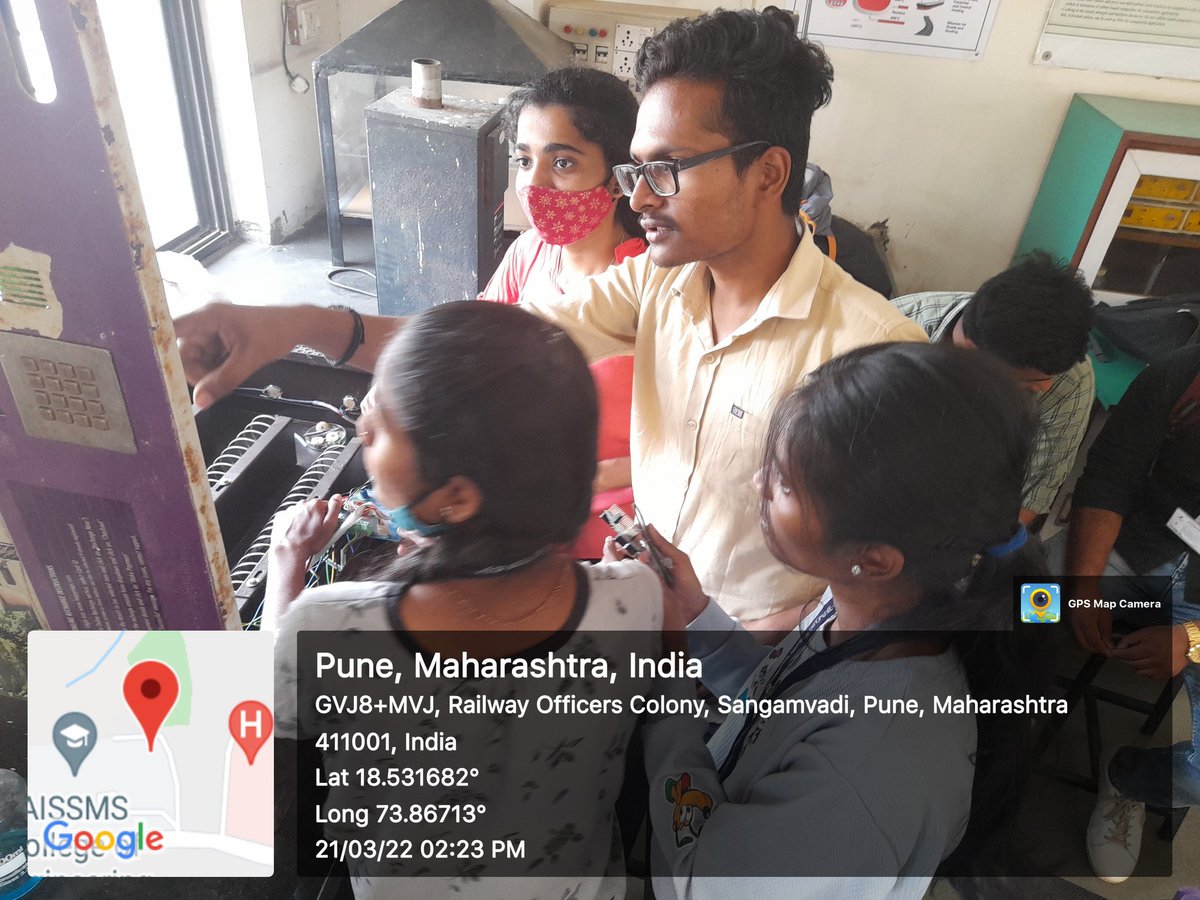 IoitNss's tweet photo. Our volunteers working on Sanitary pad machine project. After completing this machine @IoitNss will donate this to the school of Pargaon memane, Purandhar. 
#nss #project #womenempowerment https://t.co/4Bl1kEDzQ5
