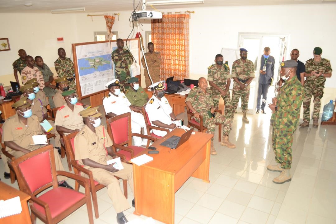 Wednesday, march the 16th, #IWC🇨🇲 has been honored of hosting a delegation from the Command and Staff College in Karen, Kenya 🇰🇪, led by BG Mwamburi Joakim Ngure. This was an opportunity for #IWC to exchange on operational planning methods and teaching.