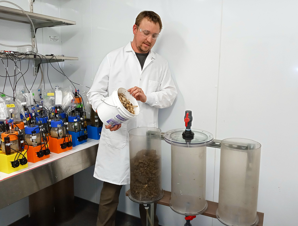 #ColoradoState researchers are part of a team developing a novel system that will create renewable energy while diverting waste from landfills ⚡️

The project will combine technologies pioneered at CSU and the National Renewable Energy Laboratory: col.st/FFI2o