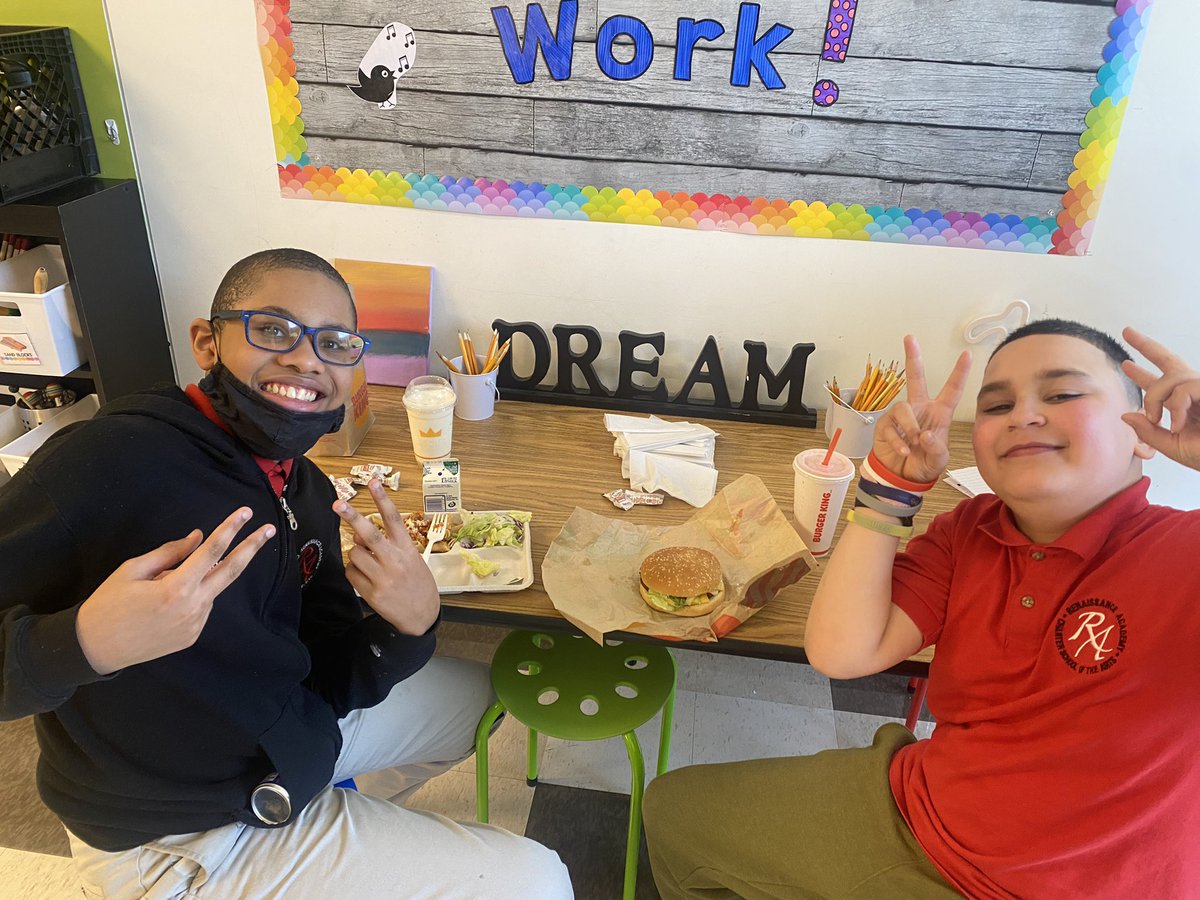 Jeremiah paid the big bucks at the 6th grade auction to have lunch with a friend and Ms. Snavely. He chose Joziah. We had the best time 🤗