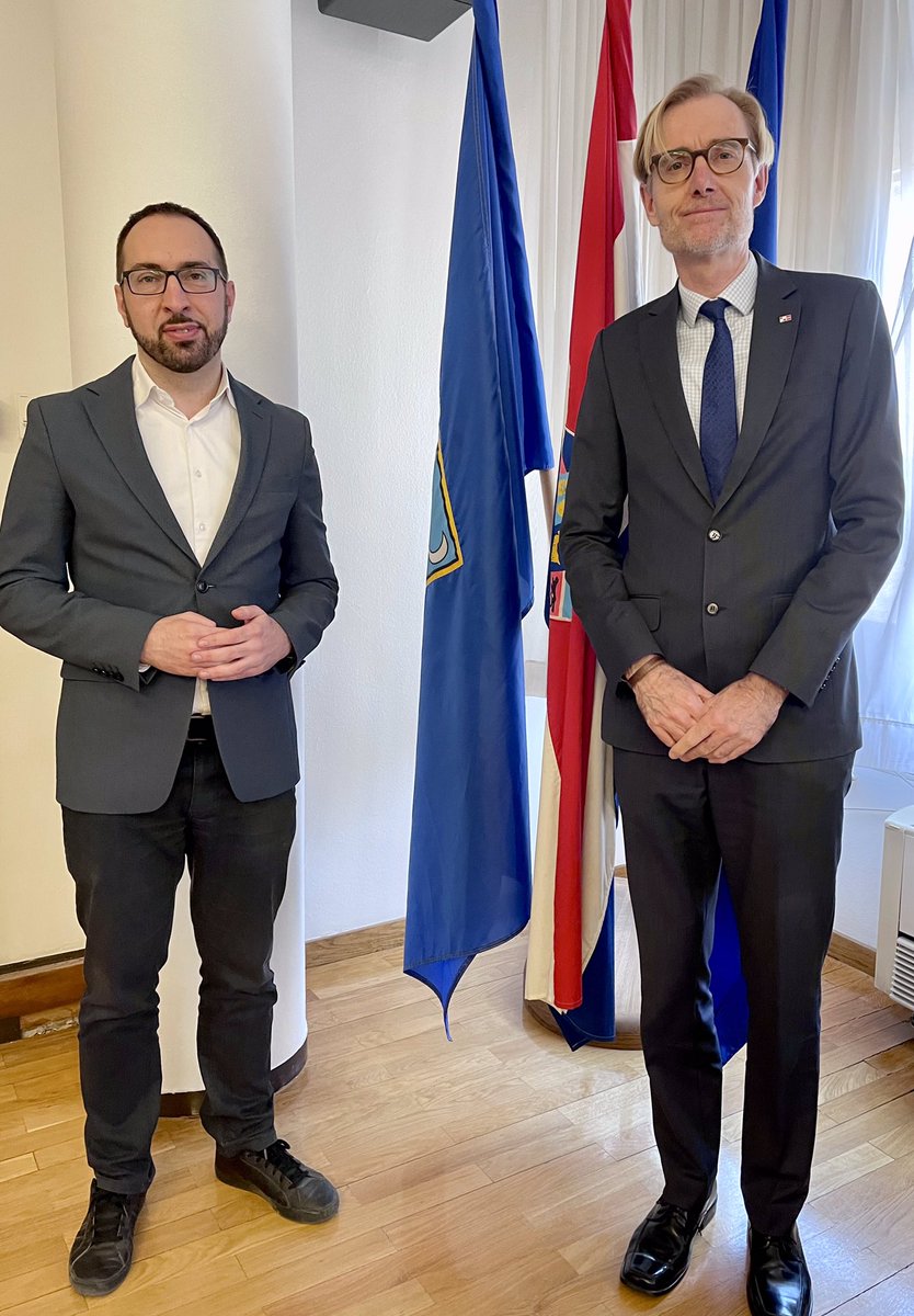 DKAmbCroatia's tweet photo. Dynamic and constructive meeting with Zagreb’s Mayor @ttomasevichr on various #sustainability 🍀 and #greenconversion ♻️ topics.
Agreement reached 🤝 on the joint project #GreenTogether to be launched this Spring as part of our 🇭🇷🇩🇰 #30dencro jubilee @stateofgreendk @DanishMFA https://t.co/wijOno8dJy