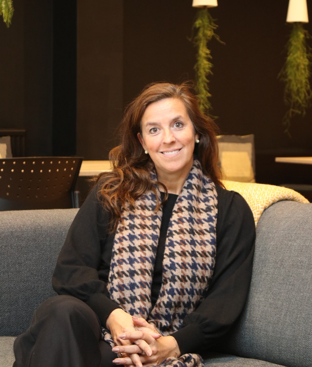 Welkom Vicky Adriaensen als onze nieuwe managing director. Samen bouwen we verder aan het onderwijs van morgen. bit.ly/3iq1thO #samenslimmerleren
