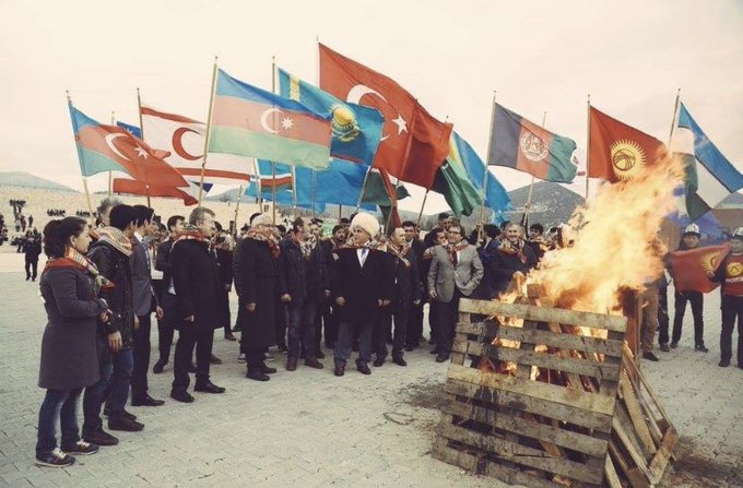 Körükle ateş yakalı,
Demirden dağı yıkalı,
Ergenekon'dan çıkalı,
Nevruz Türk'ün Bayramı.
Bizlere Anadolu'nun kapılarını açan ecdadımızı rahmetle ve minnetle yad ediyorum.
#NevruzTürkünBayramıdır
#NevruzBayramı 
#NevruzKutluOlsun