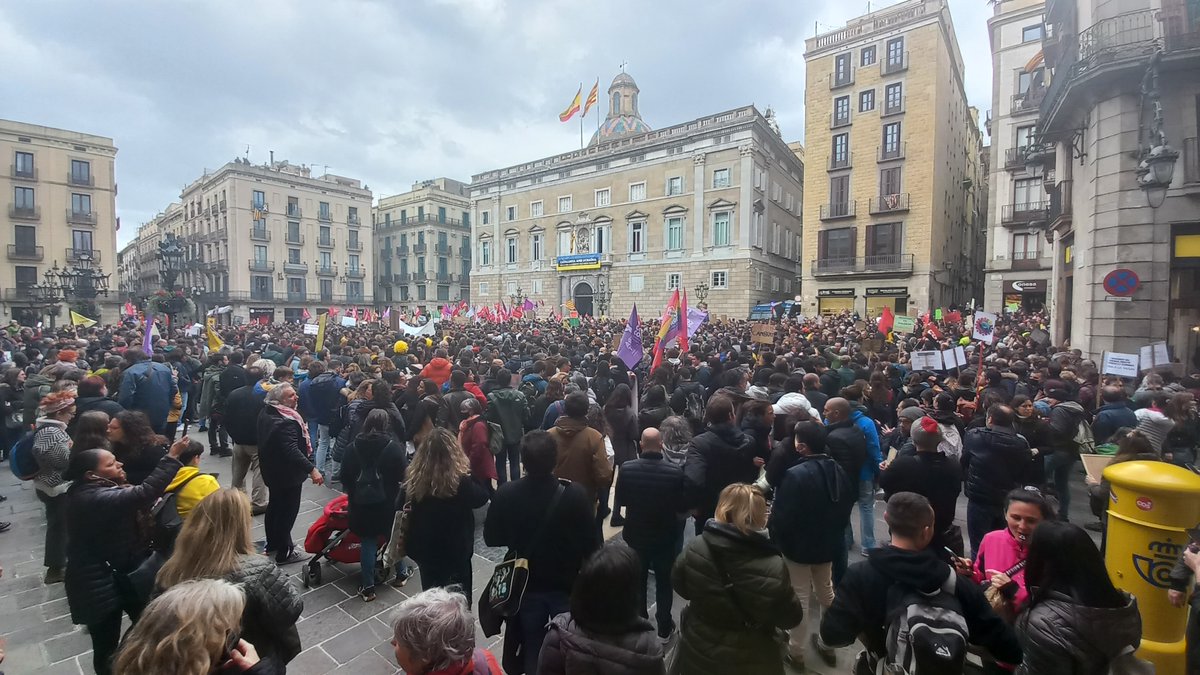 CGTEnsenyament's tweet photo. Sentim un orgull immens del nostre col·lectiu. Seguim amb la mateixa força per aconseguir el pa sencer

Volem una educació 100% pública, inclusiva, democràtica, feminista, laica, transformadora, en català, amb recursos i de tots i totes. https://t.co/sGuw835pfn