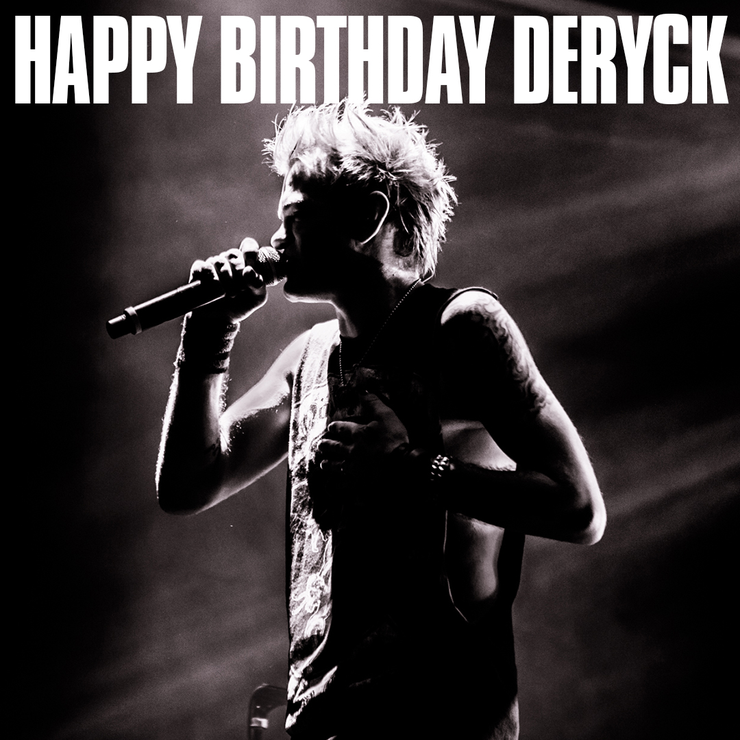Sum41's tweet photo. Happy birthday bizzy d! https://t.co/Fw0UhwkHDh
