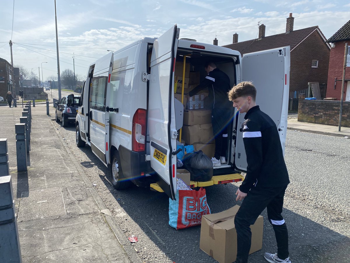 Thank you all again for your incredible generosity! 👏

We’ve packed up more donations ready for a delivery to Holland. They will then be distributed to those most in need.

#WeStandWithUkraine 🇺🇦#morethanfootball