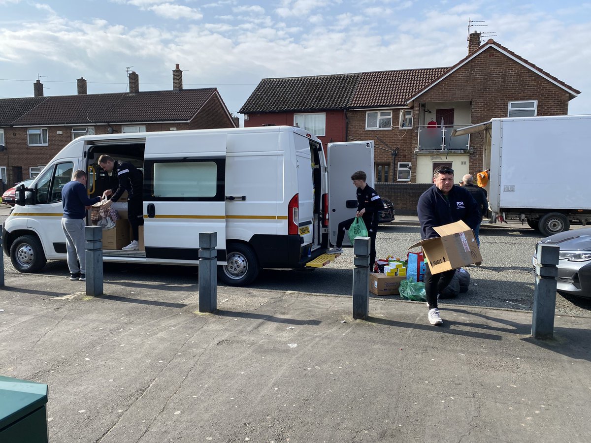 SalfordCity_FDN's tweet photo. Thank you all again for your incredible generosity! 👏

We’ve packed up more donations ready for a delivery to Holland. They will then be distributed to those most in need.

#WeStandWithUkraine 🇺🇦#morethanfootball https://t.co/60UdDcsCW7
