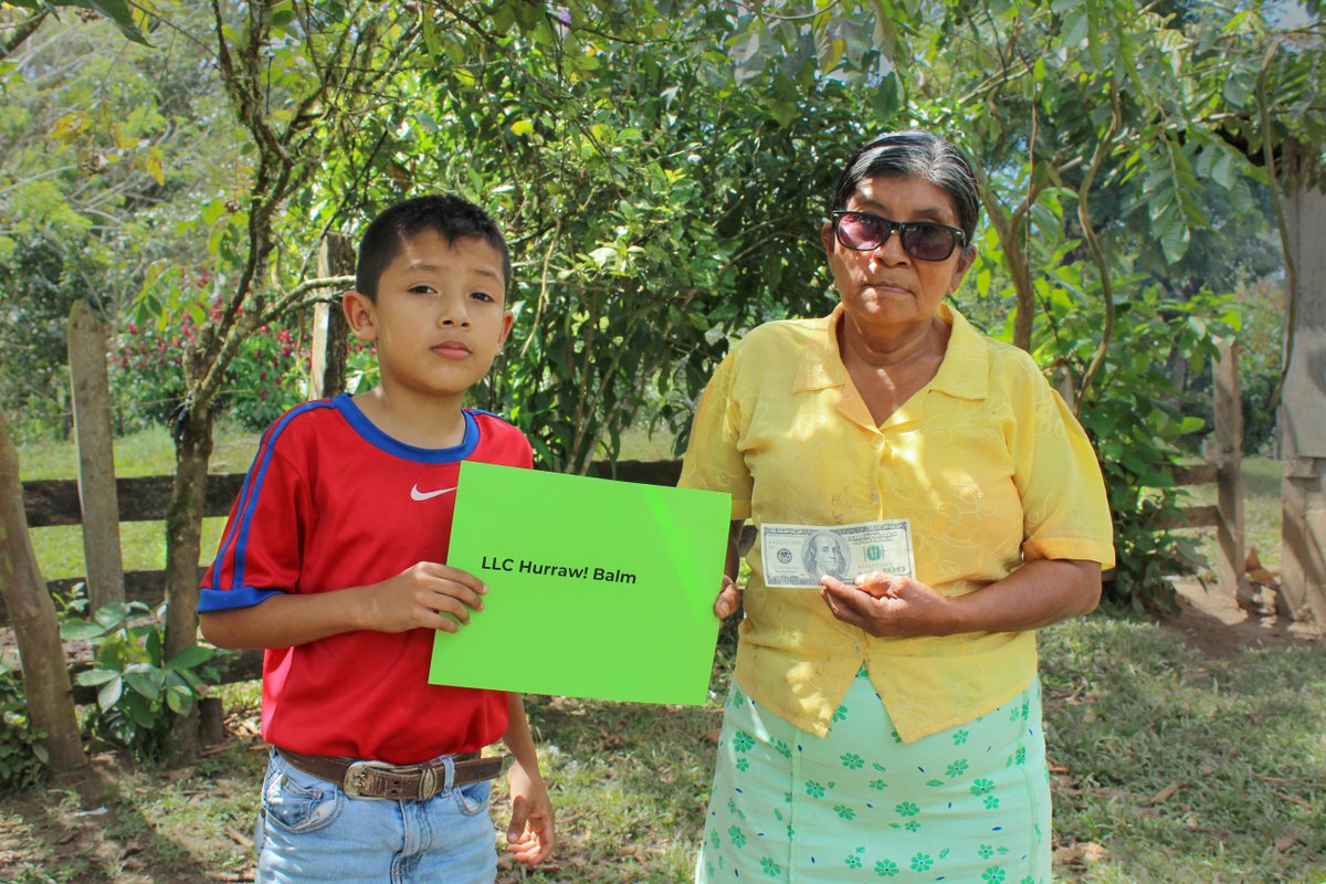 🧵2/ In Nicaragua, there are 2 cacao varieties recognized as heirloom, our Nicalizo and Chuno varieties. The <a href="/HeirloomCacao/">Heirloom Cacao Preservation Fund</a> has chosen our heirloom Nicaraguan cacao farmers to be benefitted from this initiative.