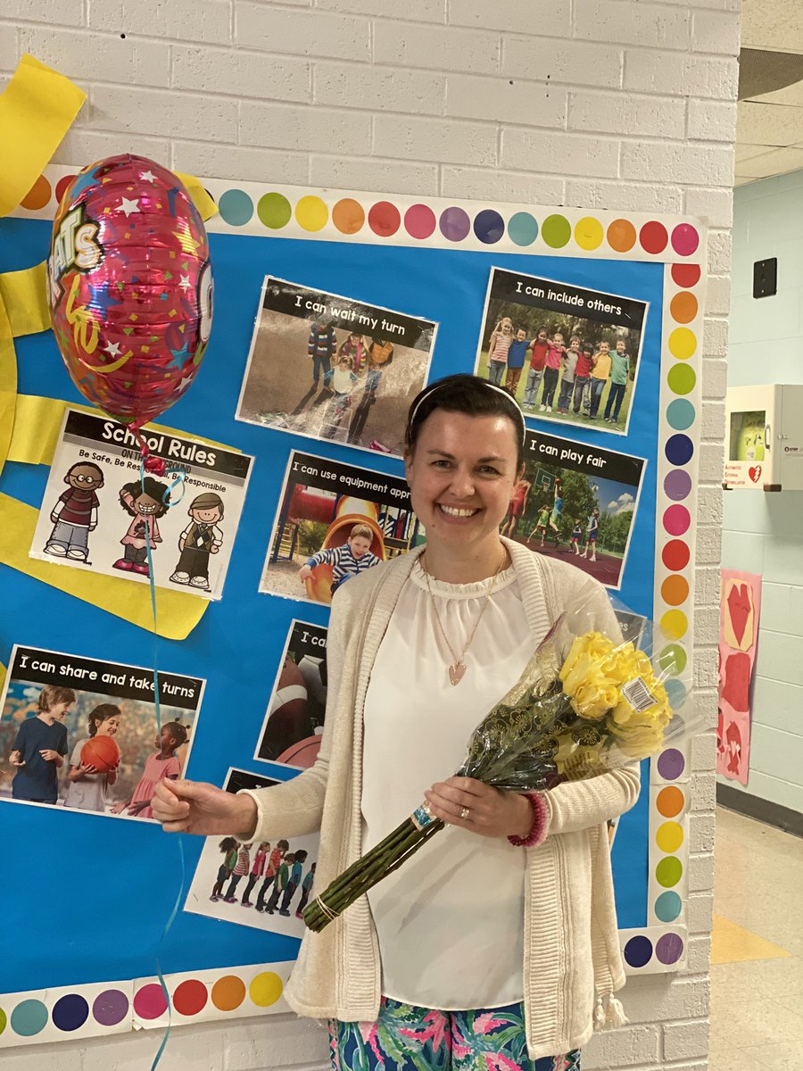 Congratulations to our 2023 Support Employee of the Year, Jennifer Stoltz! 🐾💙💛