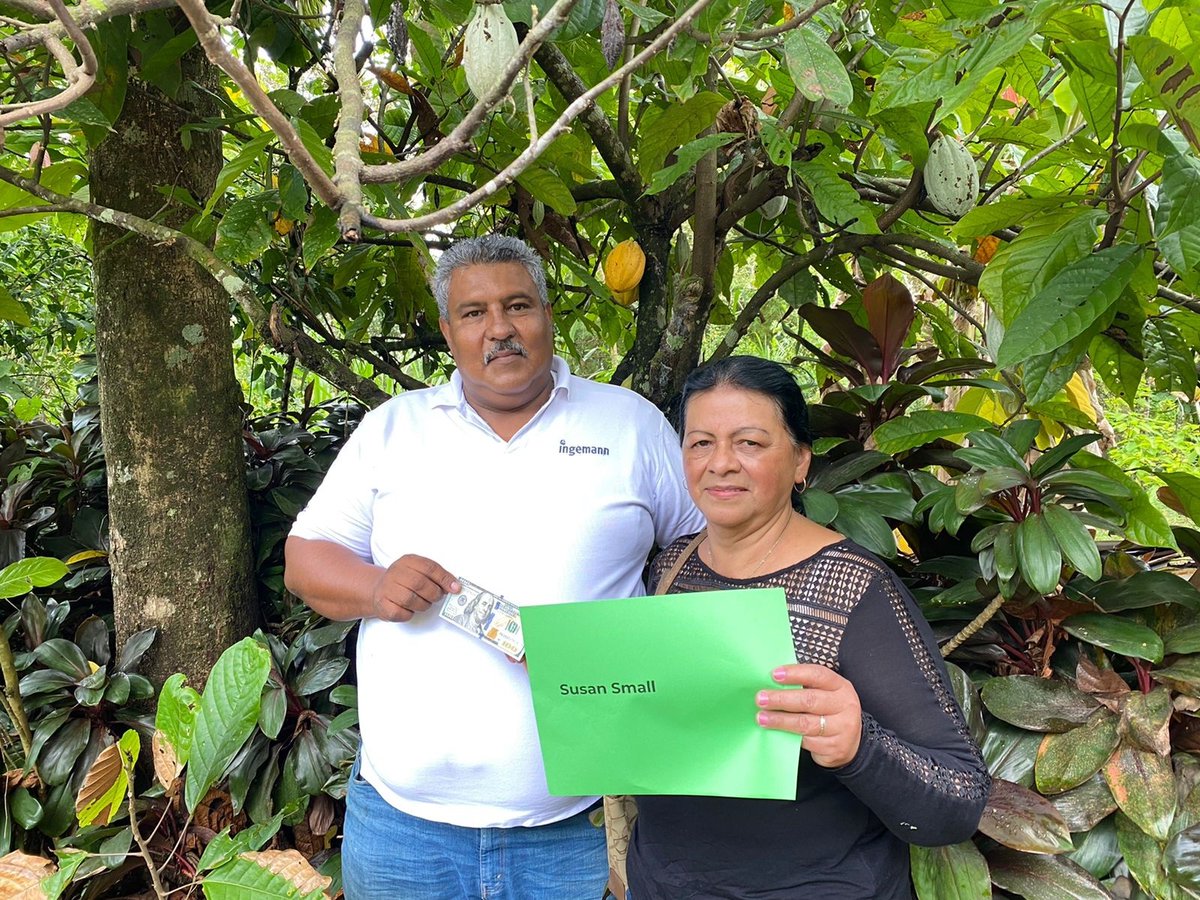 🧵3/ 15 heirloom Nicaraguan cacao farmers have been benefited so far from generous chocolate makers and chocolate lovers. And last week, our technicians and communication team went to each farmer’s farm’s gate to give in their hands the donations to support their heirloom trees.